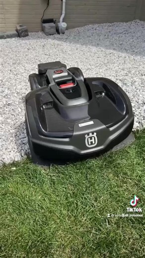 Installation process for the Husqvarna 435x. AWD unit made for steel inclines.