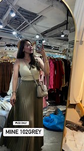 62K views · 124 reactions | Pleated skirt - parang uniqlo fabric - free size up to 36 waistline ₱650 only! | Sassy Style by: Syril | Facebook