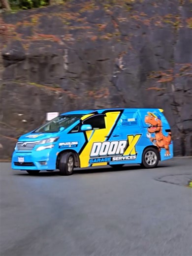 Meet the new look for Door X 🚀 Branding that’s bold, friendly and impossible to miss — built for a garage door company that wanted to lead their market, not blend in. From the mascot to the wrap to the website… this one is pure energy. 💛💙 . . . #garagedoorservice #businessmakeover #brandtransformation #companywrap #bananascreative #smallbusinesscanada