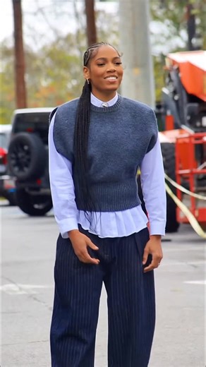 Zia Cooke on Instagram: "Business Casual Attire.. #zara"