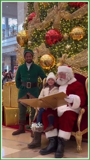 Santa reading in the mall!