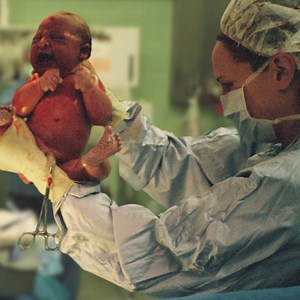 An OBGYN invented this life-changing deodorant in her kitchen. 🔬😍 | Lume Deodorant