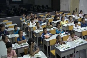 【获奖】外研社版一起点二年级英语上册Module 7Unit 2 1 go by train-刘老师优质公开课教学视频(配课件教案)