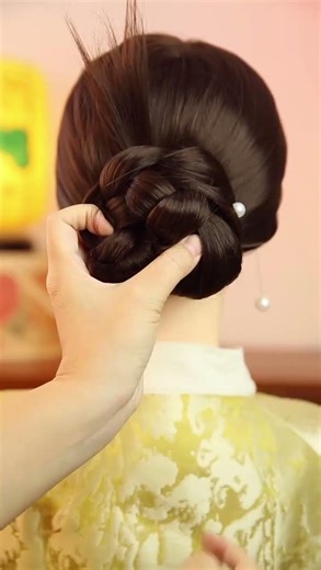 Simple Open Hairstyle That Looks Expensive ✨#openhairstyle #hairstyle #hairfashion #shorts #trending