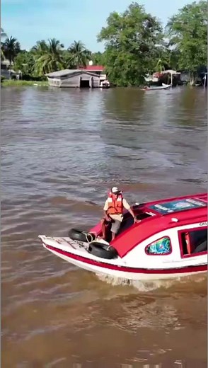Essequibo Charity flow #charity #essequibo #travel #guyanesetiktok🇬🇾 #tour #speedboatservice #boat #region1 #region2 #moruca #castagirlsspeedboat