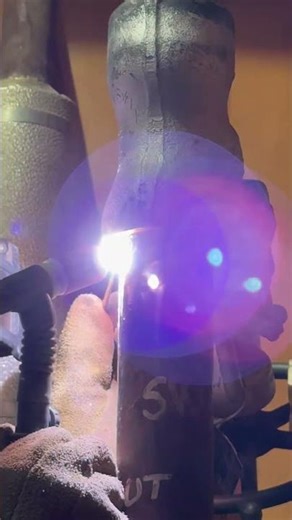 Overhead fillet weld on pipe