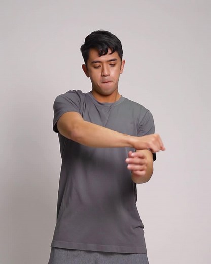 Get clothes that help you feel comfortable and fresh while working out. Our #BenchActive pieces are designed to pull sweat away from your skin during exercise so you can stay cool and fresh all day! Stay Fit, Stay Active! 🎾 BOA0035 Active Shirts P599.75 BSA0042 Active Shorts P849.75 Buy Official, Buy Original! Get these products plus more from our official online stores: 🏃 https://shop.bench.com.ph 🏃 https://s.lazada.com.ph/l.0M6 🏃 https://s.lazada.com.ph/l.VZcp 🏃shopee.ph/benchtm 🏃 zalora