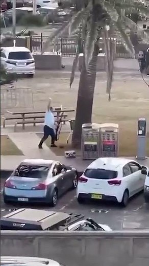 Man Tackles And Disarms Bondi Beach Shooter
