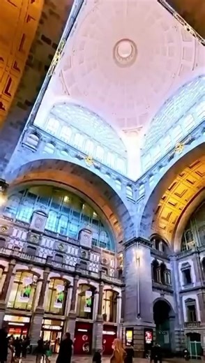 Central station Antwerp: One look is a thousand words