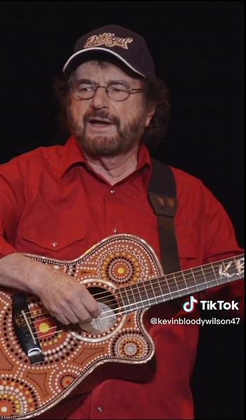 Kevin Bloody Wilson: 'She’s A Good’n' - Aussie Comedy Gold