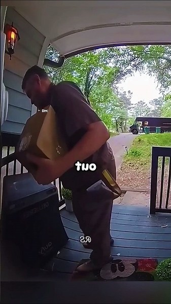 Delivery Guy Changed 🛍️