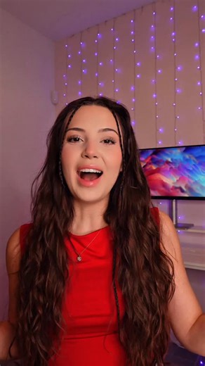 Romina Gafur on Instagram: "Here’s how to gift wrap an iPhone! #iphone #giftwrapping"