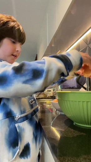 My fav snippets from our cooking video :) this kid is so adorable I love being an au pair! (The ending is the best)