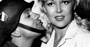 Morre Cynthia Lynn, atriz de ‘Guerra, Sombra e Água Fresca’ | Nova Temporada