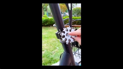 Watch 18-in-1 Snowflake Multi Tool Portable Stainless Steel Snowflake Bottle Opener/Flat Phillips Screwdri on Amazon Live