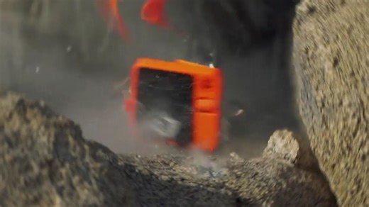 rabbit r1 diventa la prima 'console' che genera giochi IA su richiesta vocale: rabbitOS 2