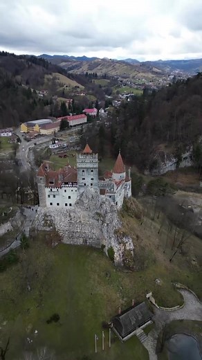 Explore the Stunning Views of Bran Castle
