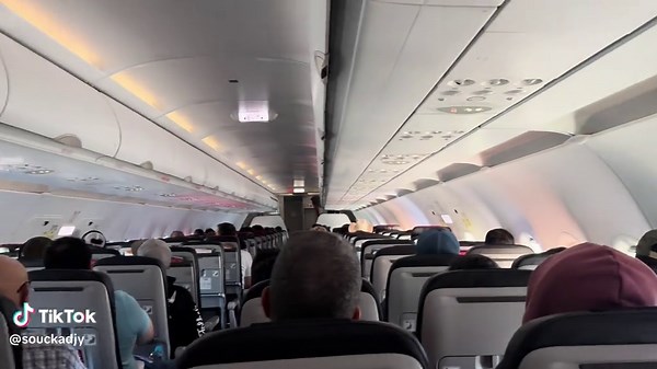 Videos de Soucka Djy Deslouches (@souckadjy) con “original sound - nostalgic tb’s💗”