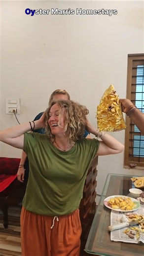 ഇങ്ങട് പോര് ഇങ്ങ് കൊച്ചു കേരളത്തിലേക്ക് Welcome to God's Own Country Kerala Oyster Marris