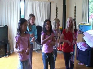 8yo party dance spice girls