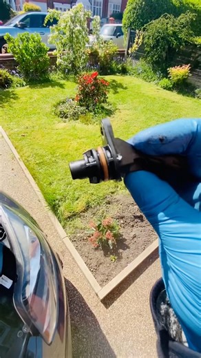 ford focus 1.0 ecoboost (How to locate and clean the Camshaft Position Sensors!!) #shorts