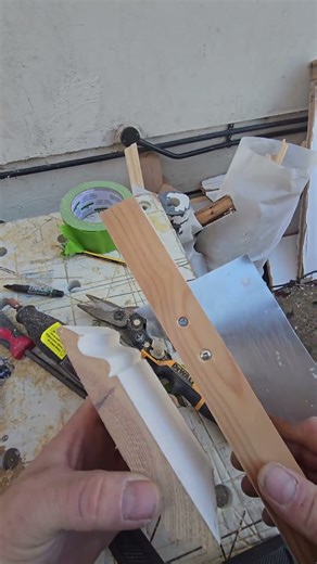 making scratch stock with literally what i had on site... #woodcreation #wooddesigner #diy