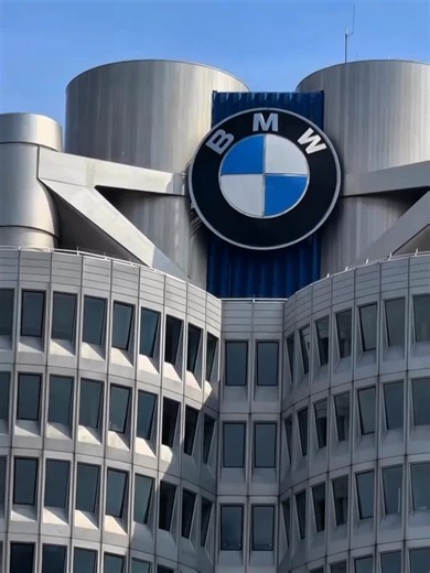 BMW M4 legacy from Munich to the streets