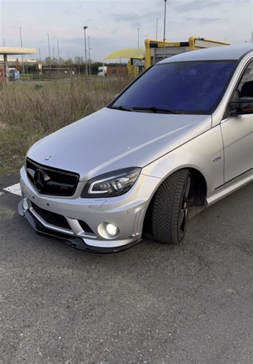 Per Pak: Exploring the Mercedes W204 AMG Experience