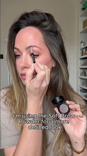 How to apply clear brow gel