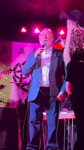 Tony Allen of Foster and Allen sings with Claudia Buckley 🎤 | Liverpool Irish Centre