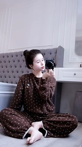 Đã hoa nhí , lại còn mikey thêu mới chịu cơ , xinh lắm cái giao diện này | Huyền Mon Boutique