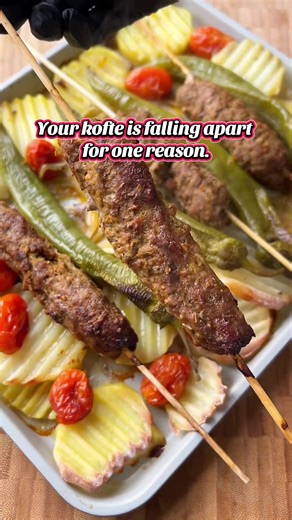 Your kofte is falling apart for one reason. Most people shape kofte the wrong way. This is the simple technique kebab shops use to keep kofte juicy, firm, and full of flavour. Perfect for the pan, BBQ, or air fryer. Want the full Turkish kofte recipe?? Comment KOFTE and I’ll send it. #foodtok #turkishfood #kebabrecipe #easyrecipes #cooking