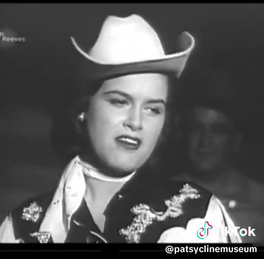 Patsy Cline Walkin' After Midnight Performance