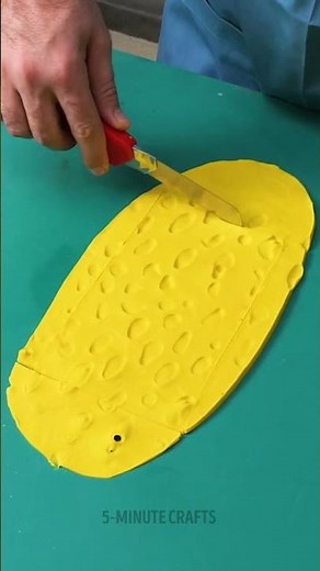 How to make fantastic crafts with a glue gun🍩