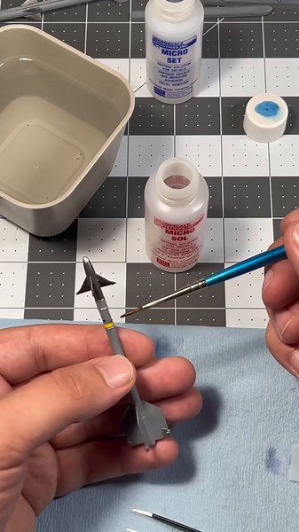 The missile teaches you how to apply decals #scalemodel #modelkit #modeltok #plasticmodel #warthunder #scalemodeling #aviation #plane #jet #modelplane #miniature #diorama #usaf #airforce