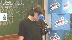 1M views · 9.3K shares | Move over, Sia! Hier is Loïc Nottet! | MNM.be | Facebook