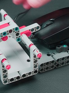 Building a Simple Autoclicker with LEGO Technic