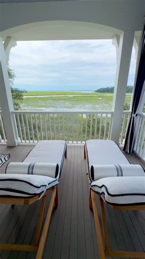 Saturday Splendor 🤍🏝️🌊 We had the privilege of getting a sneak peek inside the 2025 Southern Living Showcase Home in Habersham yesterday, and it was nothing short of spectacular! For more details and to purchase tickets for a preview of this exceptional home on September 13th & 14th, visit https://habershamsc.com/showcase This @southernlivingmag tour in @habershamsc presents a unique opportunity to explore the latest trends in residential design by MK Design Group @moserkellydesigngroup, comp