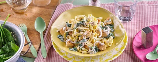 Tagliatelle mit Spinat und Hähnchen - Rezept | LIDL Kochen