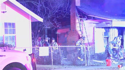 Fire at abandoned home spreads to neighbor’s house on west side