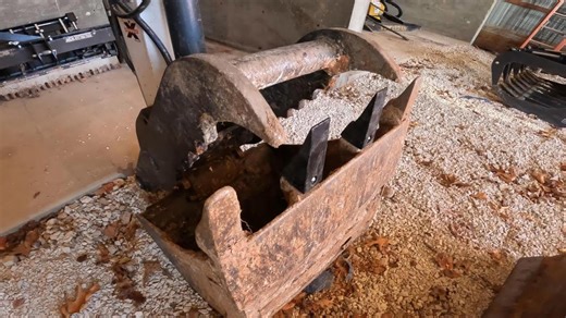 DIY: Replacing mini excavator bucket teeth
