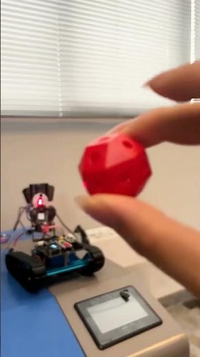 AI-Powered Target Tracking Tank! (Arduino Project) 🛡️ #arduino #tech #shorts #sentry