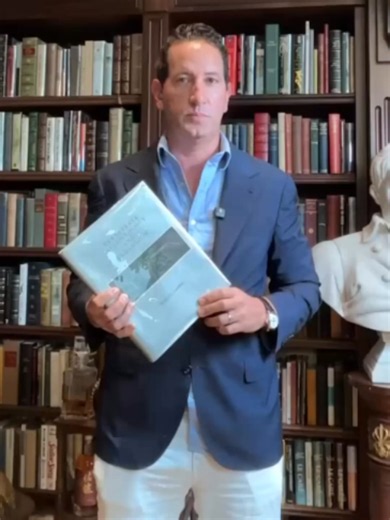 The Untold Story Behind the Jurassic Park Logo Chip Kidd was 25 when he was asked to design the Jurassic Park dust jacket - something so iconic that Spielberg's studio would use it unchanged as the logo for the entire film franchise. He found inspiration in the most unlikely place: a dense paleontology textbook he discovered in the American Museum of Natural History gift shop, specifically page 296 with its skeletal T. rex diagram. He traced that skeleton, refined it with a Rapidograph pen, and 