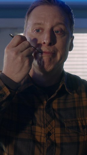 Harry just learned what a foot fetish is. #ResidentAlien is streaming on @peacock. #AlanTudyk #Aliens #Feet