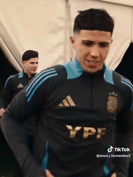 tu amas a papi enzo😍🫦| #enzo #enzofernandez #papi #paratiiiiiiiiiiiiiiiiiiiiiiiiiiiiiii #arg #fyp #loamo #edit #capcut