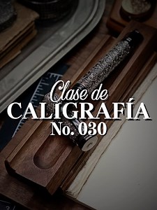 Los óvalos son un ejercicio muy importante dentro del proceso de escritura, ya que la mayoría de las letras están compuestas con este trazo, que sin duda, es principal antes de hacer caligrafía con pluma fuente. | Adrián Bárcenas Caligrafía