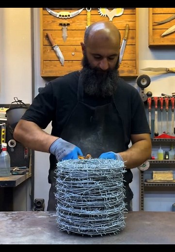 How to Forge a Machete from Barbed Wire by Hand