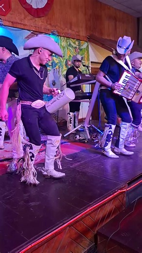 Los Kapatazes del Amor en La Espuela: noche ranchera inolvidable