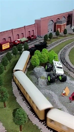 Hornby Railway children return 4F locomotive