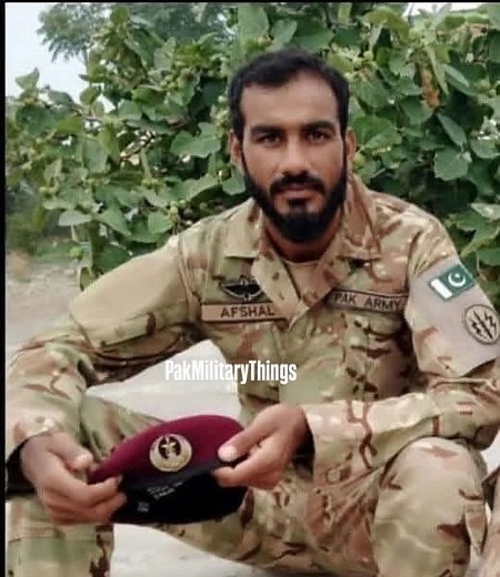 66K views · 3.6K reactions | SSG Commando Afshaal Khan Shaheed, was a best Sldr, A best Human being and a best bowler ♥️ You'll be missed Afshaal !! 變 #pmt #pakarmy #lahuukiroshni #foryou | Pak Military Things | Facebook